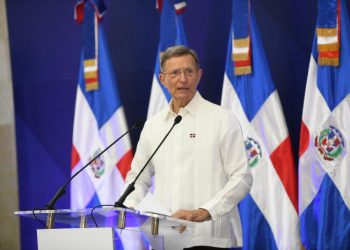 Canciller: Uso de aeropuertos por EEUU es hasta el 31 de octubre y el acuerdo de migrantes dura un año