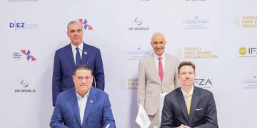 Abinader destaca fortaleza de zonas francas del país durante congreso en Panamá