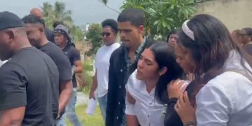 Familiares sepultan restos de Esmeralda Moronta y piden protección para víctimas de violencia