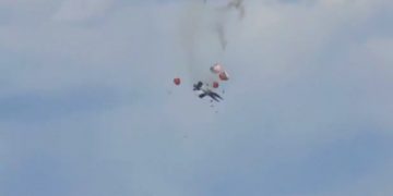 Aviones de combate chocan durante un espectáculo aéreo en Idaho, EEUU