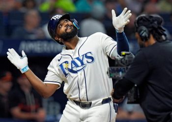 Junior Caminero jonronea en días consecutivos