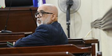 Ángel Martínez es condenado a prisión suspendida por difamación e injuria contra diputado Gory Moya