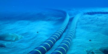 Presentan propuesta del cable submarino de electricidad entre Puerto Rico y RD
