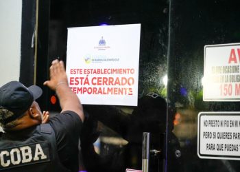 Operativo de control antirruido deja 8 negocios cerrados y varios notificados en Baní y Nizao