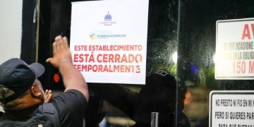 Operativo de control antirruido deja 8 negocios cerrados y varios notificados en Baní y Nizao