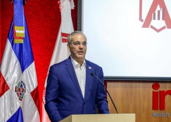Presidente afirma que pobreza monetaria de RD alcanzó “mínimo histórico” en primer trimestre 2026
