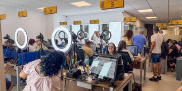 Más de 2,200 dominicanos han recibido su nueva cédula en España