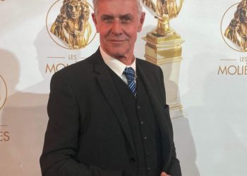 Muere actor de ‘Emily in Paris’, Pierre Deny, tras diagnóstico de esclerosis lateral amiotrófica