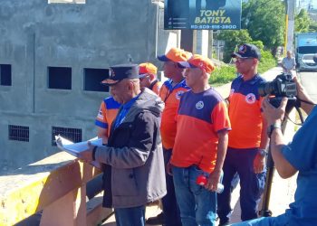 DIRECTOR REGIONAL DE LA DEFENSA CIVIL EN SANTIAGO VISITA ZONA VULNERABLE EN LA CAÑADA DEL DIABLO