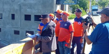 DIRECTOR REGIONAL DE LA DEFENSA CIVIL EN SANTIAGO VISITA ZONA VULNERABLE EN LA CAÑADA DEL DIABLO