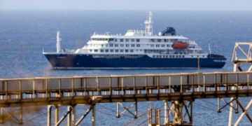 OMS confirma que coordina con España que crucero con hantavirus se dirija a Islas Canarias