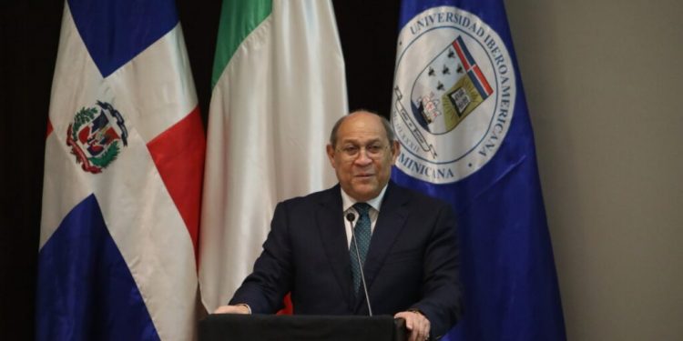 Santos Badía sostiene que la educación tradicional ya no responde al futuro