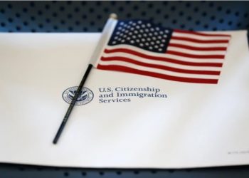 La nueva medida de Trump complica conseguir la "green card"
