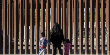 México y EEUU celebran que la migración irregular toca su menor nivel en 50 años