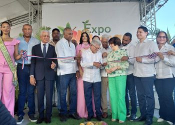 Banilejos abrieron su Feria del Mango 2026 con el mingolo como estrella del evento