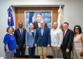 Alcalde Ulises Rodríguez recibe delegación de Nueva York para fortalecer vínculos comerciales y de cooperación con Santiago