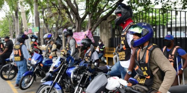Lanzan operativo en SD contra paradas ilegales motoconchos