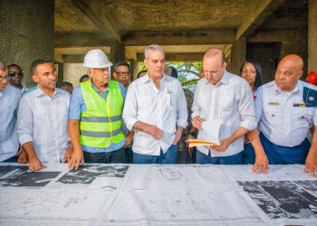 Presidente Luis Abinader supervisa avances del nuevo cuartel y la Escuela Regional Norte del Cuerpo de Bomberos de Santiago