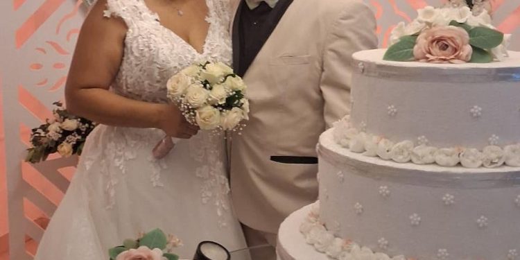Alexis Rodríguez e Yris Moreta celebran su unión matrimonial en un ambiente íntimo