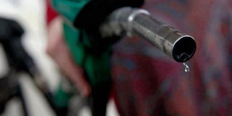 Dueños de estaciones de combustible retirarán uso verifone para pago automático