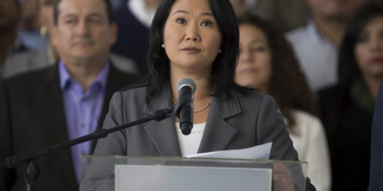 Fujimori continúa con ventaja sobre Sánchez al llegar al 85 % del escrutinio en Perú