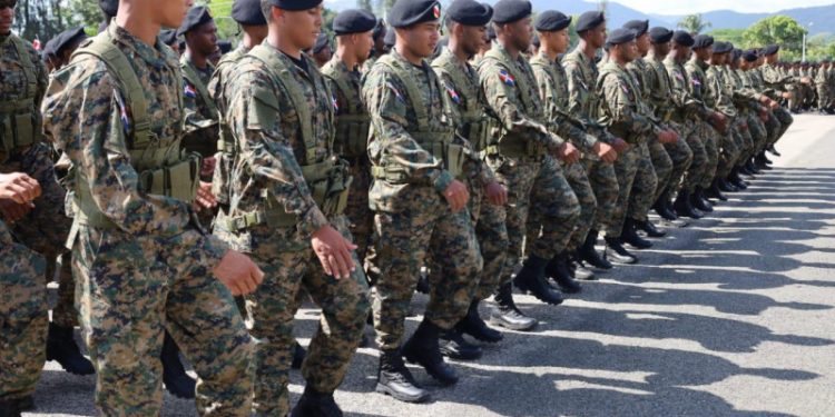 TC declara inconstitucional decreto presidencial sobre rangos militares