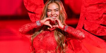 Karol G le pide a De la Espriella una Colombia "con más oportunidades y menos odio"