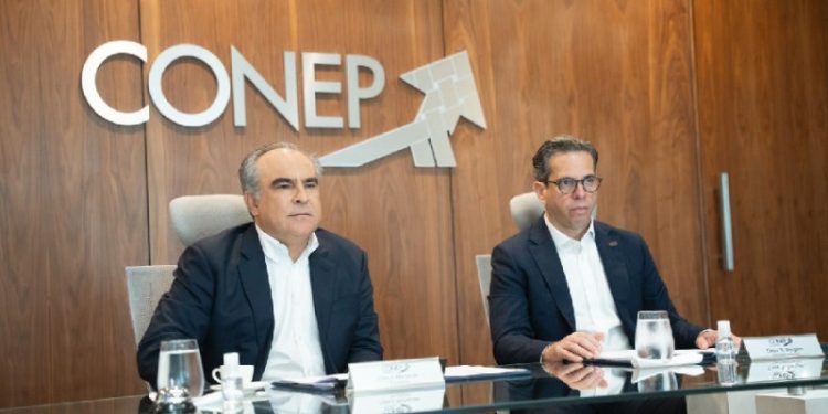 Conep critica aprobación de "urgencia" Ley de Residuos Sólidos, asegura debilita debate legislativo