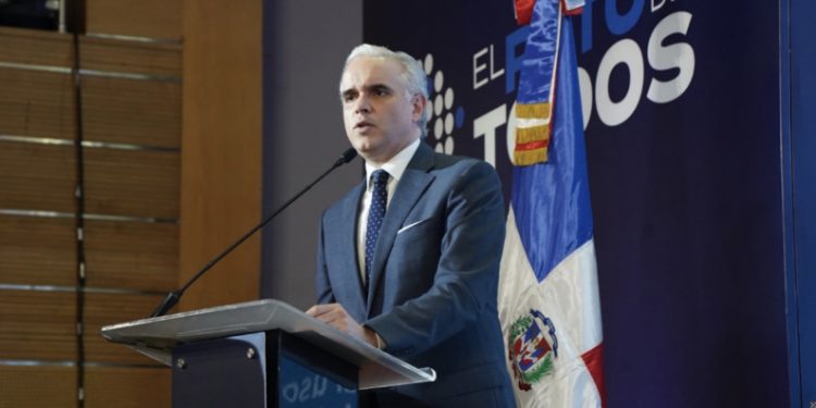 Minerd remite a Hacienda expedientes para pago a contratistas bajo la nueva Ley 16-26