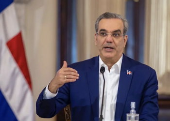 Abinader felicita a Colombia por desarrollar proceso electoral “de manera pacífica”