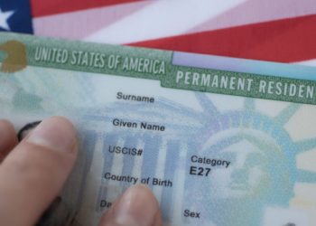 Nueva regla de Trump golpea a la migración legal