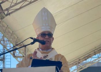Arzobispo de Santiago llama a enfrentar casos de violencia