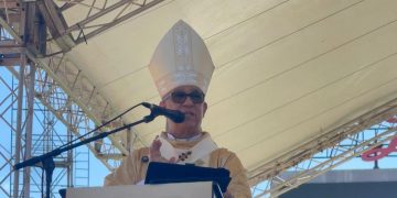 Arzobispo de Santiago llama a enfrentar casos de violencia