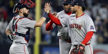 Contreras conecta un jonrón e impulsa 3 carreras para liderar a Boston sobre Yankees