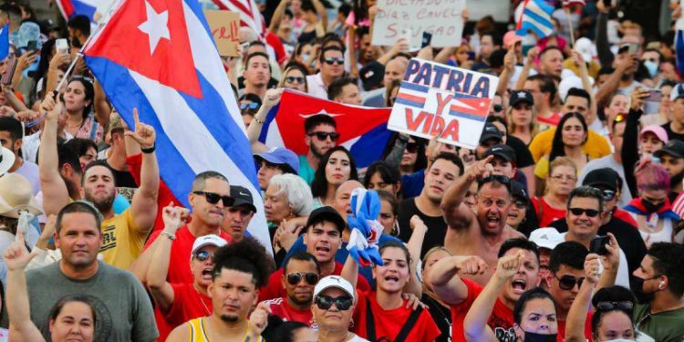 Cambios en Cuba causarían dificultades al exilio cubano en Miami