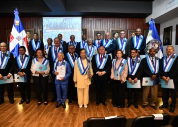Instituto Duartiano juramenta nuevos miembros de honor