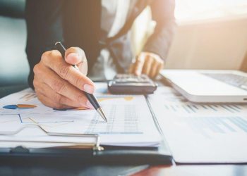 A pocas horas de aprobación, Abinader promulgó ley recaudatoria