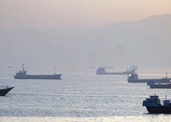 EEUU lanza nuevos ataques contra Irán, que responde con un cierre total de Ormuz