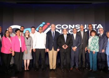El Gobierno lanza consulta para la reforma educativo en RD