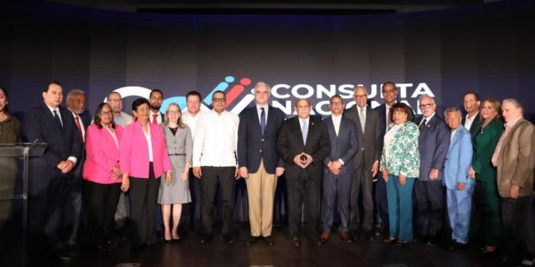El Gobierno lanza consulta para la reforma educativo en RD