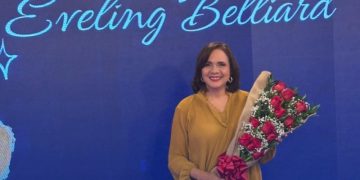 Eveling Belliard se despide de "Telenoticias" , donde permaneció casi cuatro décadas