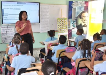 Más de 23 mil docentes y técnicos participan en el inicio de la quinta Evaluación de Desempeño