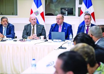 Magín Díaz: más del 90% estimado en plan anticrisis provendrá del 1% más rico