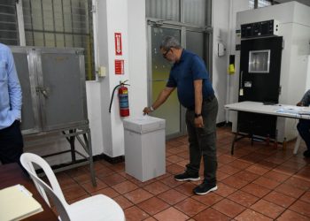 Avanza conteo de votos en elecciones de la UASD; Asjana lidera de manera preliminar carrera por la rectoría