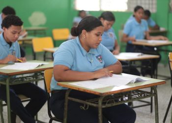 Educación convoca a más de 111 mil estudiantes para primera convocatoria de las Pruebas Nacionales 2026