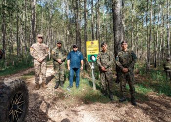 Paliza y jefes militares recorren la frontera