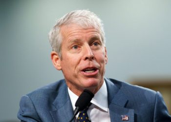 Secretario de Energía de EEUU dice que el tráfico por Ormuz es como antes de la guerra