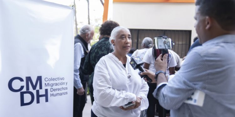 Piden con firmas cese de las políticas migratorias en hospitales de República Dominicana