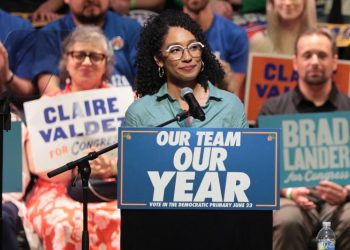 Darializa vence a Espaillat y logra nominación demócrata del Distrito 13 de NY
