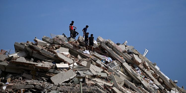 El Gobierno de Venezuela eleva a 235 los muertos y a 4,300 los heridos por terremotos